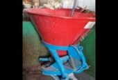 ABONADORA AGUIRRE DE 600 KG