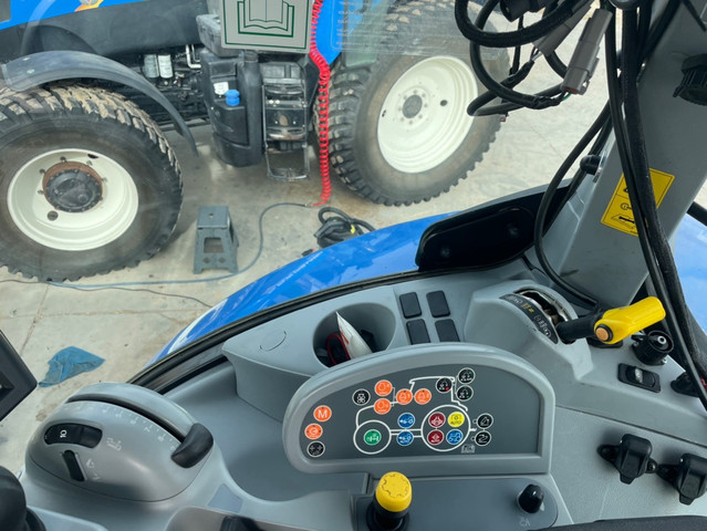 NEW HOLLAND – T 7210 AUTOCOMMAND 50KM