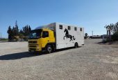 VOLVO TRANSPORTE DE CABALLOS – FM 12