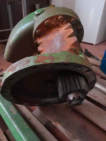 JOHN DEERE – 2450