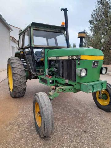 JOHN DEERE – 2450