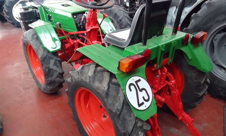 Tractor articulado Pasquali 995 de 36 cv