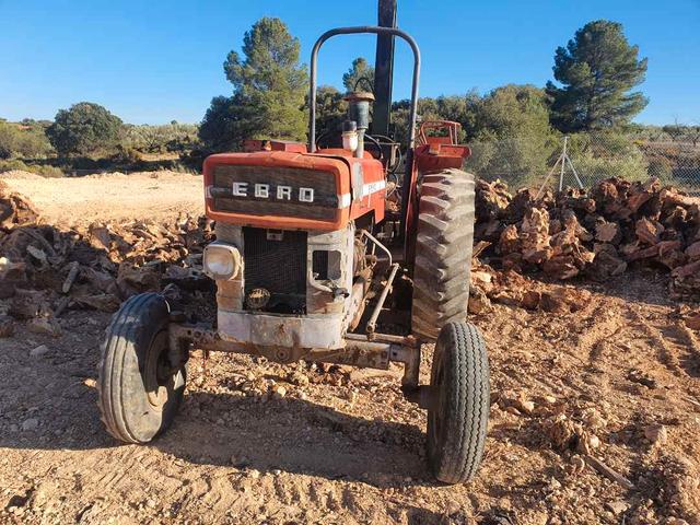 Tractor EBRO 160