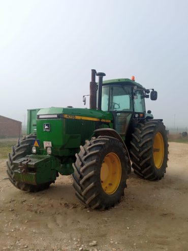 John Deere 4755