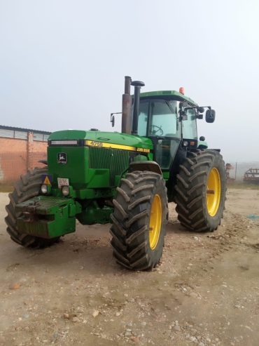 John Deere 4755