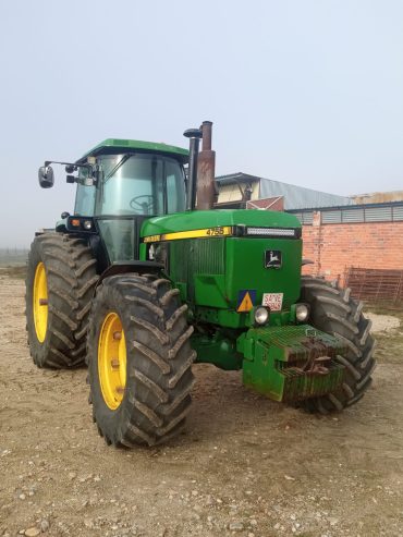 John Deere 4755