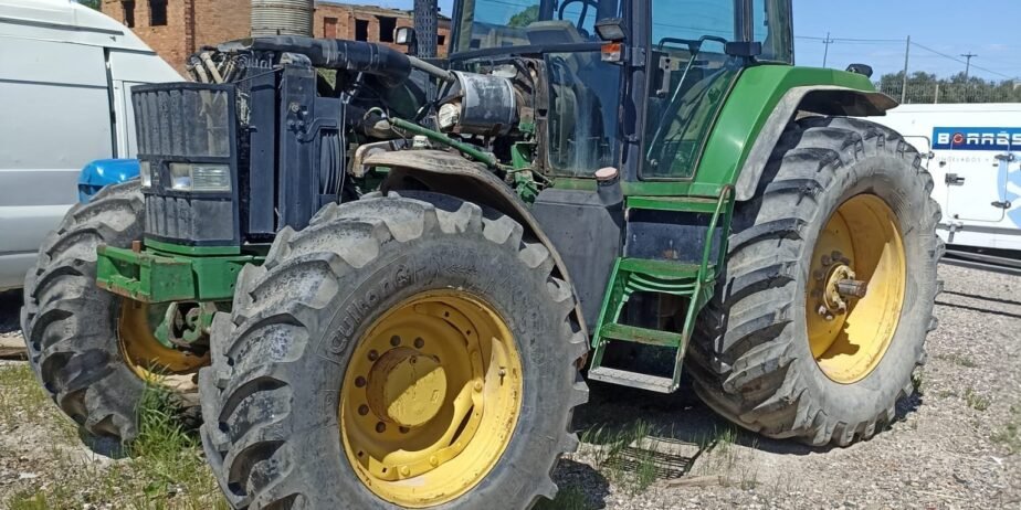 John Deere 7800