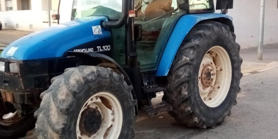 NEW HOLLAND TL 100