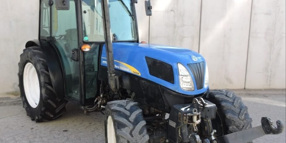 New Holland 4050F