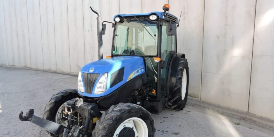 New Holland 4050F