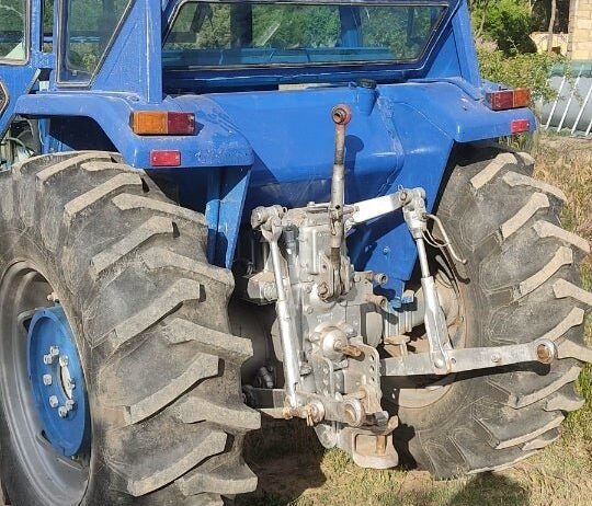 Tractor EBRO 6070 en perfecto estado