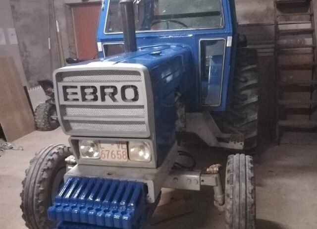 Tractor EBRO 6070 en perfecto estado